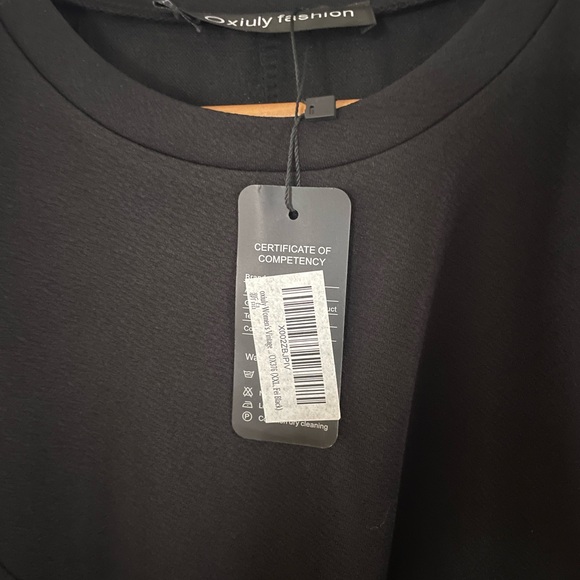 Short Ruffle Sleeve Black Dress with Crew Neck XL - Picture 3 of 4